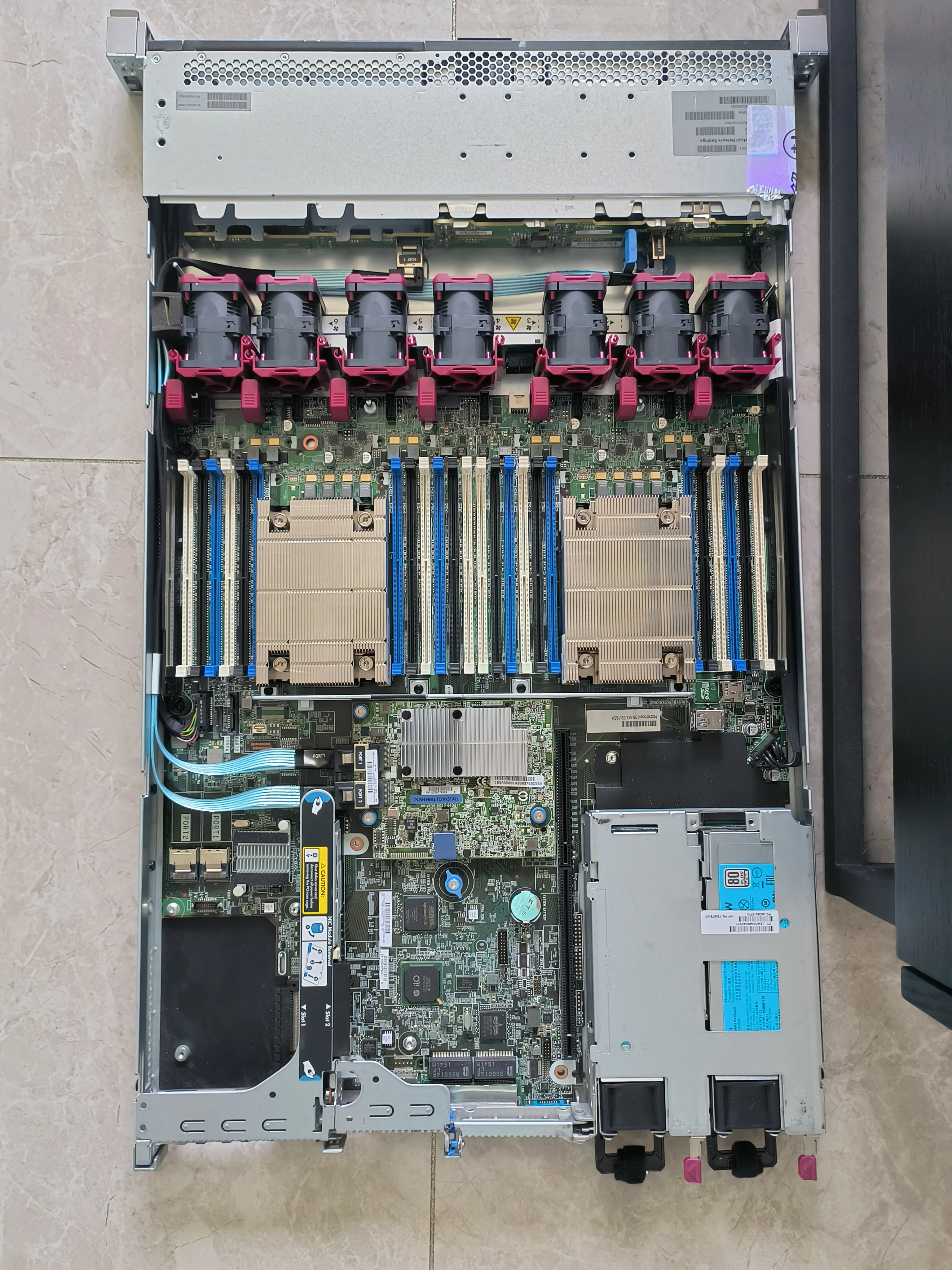 Featured image of post 在家折腾服务器的经过——系统搭建和测试跑分
